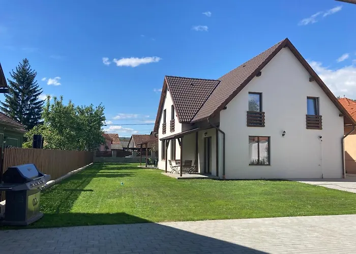 Fenyo Apartman House I
